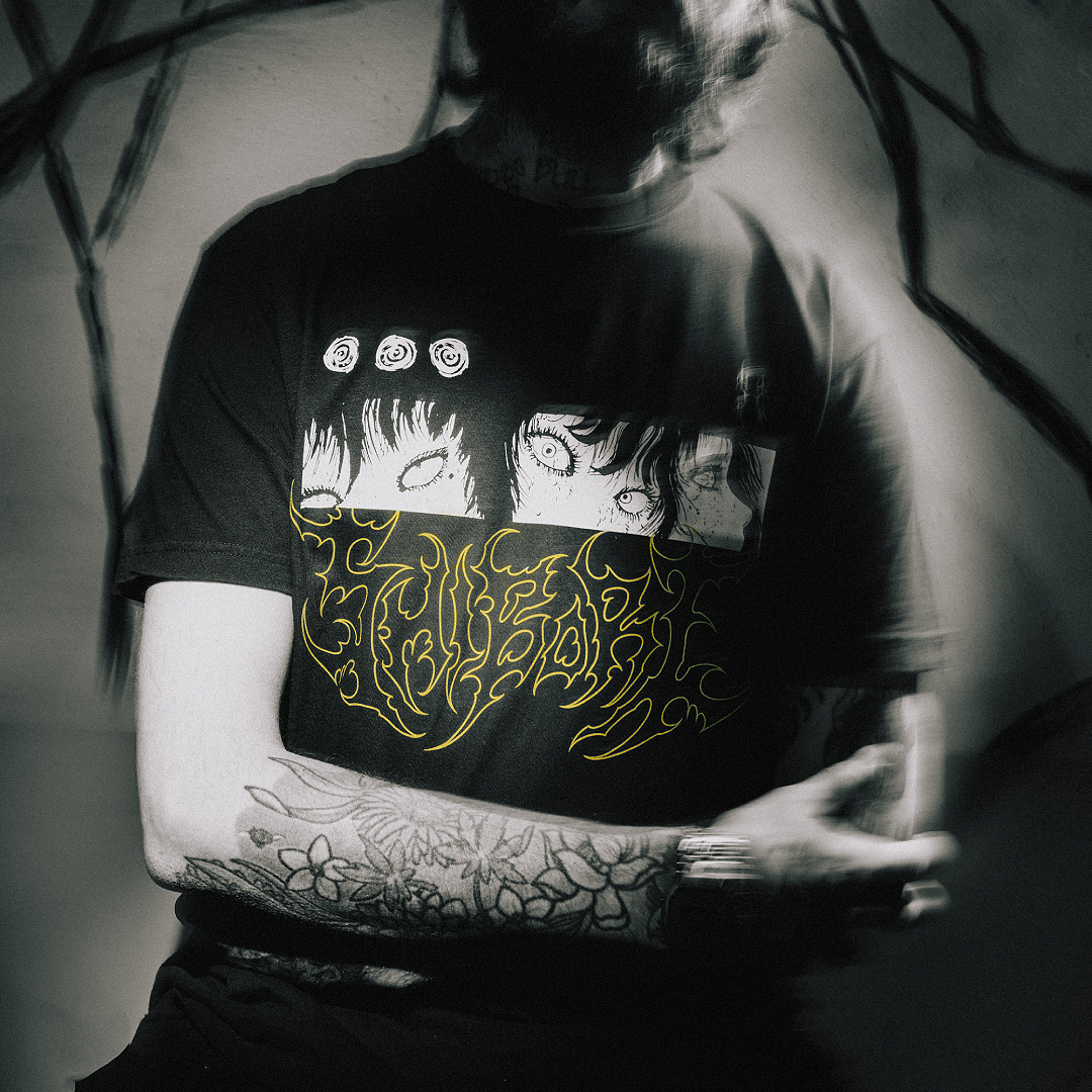 トップス Rare 00s Archive SHARE SPIRIT Dyed Tee SHIBORI THREADS X JUNJI ITO MANIAC - TRAUMA TEE – Shibori Threads